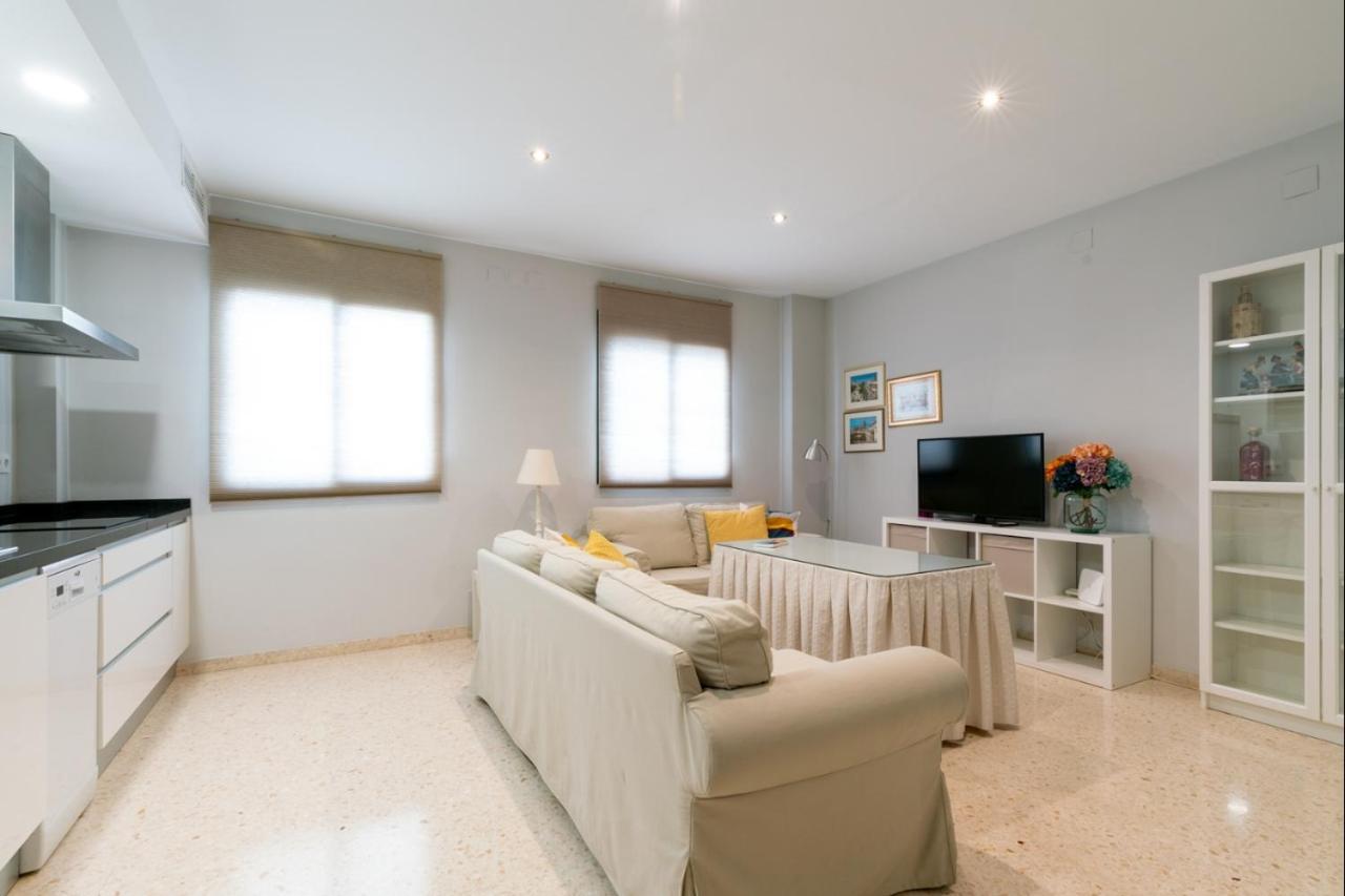 Behouse Reyes Catolicos Seville