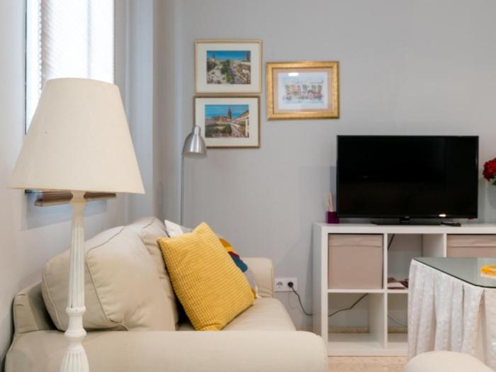 Behouse Reyes Catolicos * Seville